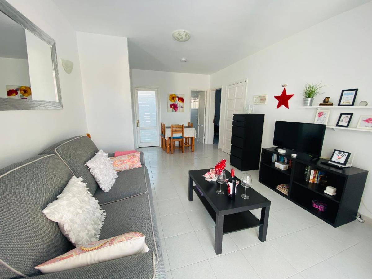 Ferienwohnung Aguazul - A Pie De Piscina Y Vistas Al Mar Puerto del Carmen  Exterior foto