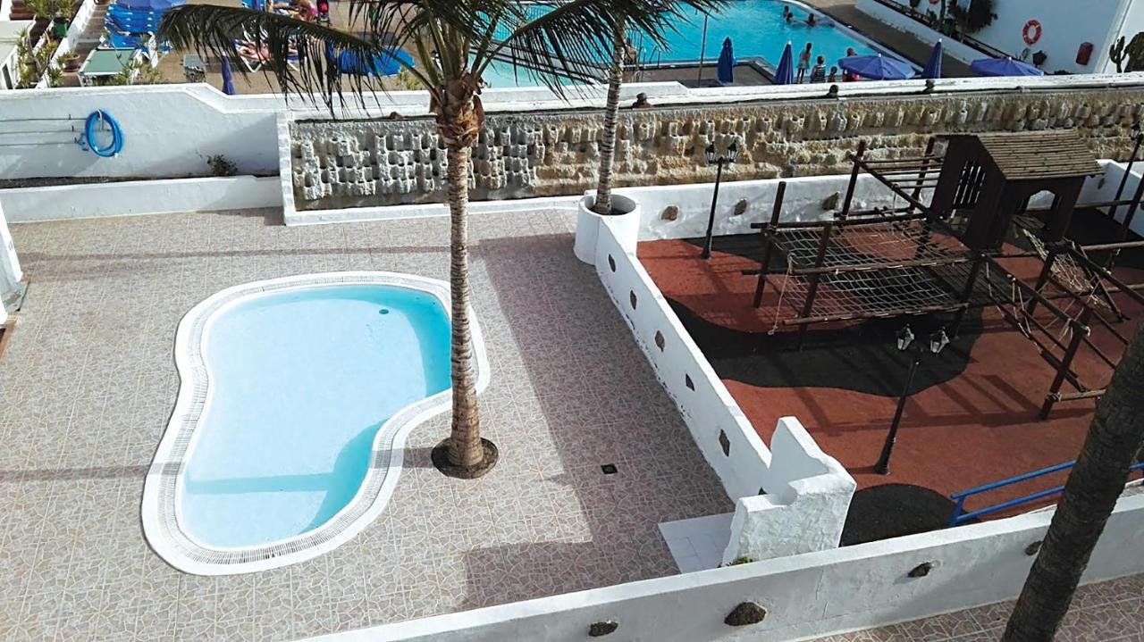 Ferienwohnung Aguazul - A Pie De Piscina Y Vistas Al Mar Puerto del Carmen  Exterior foto